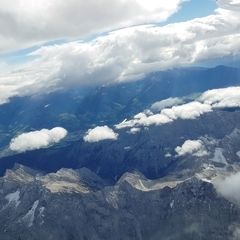 Flugwegposition um 11:57:17: Aufgenommen in der Nähe von Gemeinde Vomp, Österreich in 4379 Meter